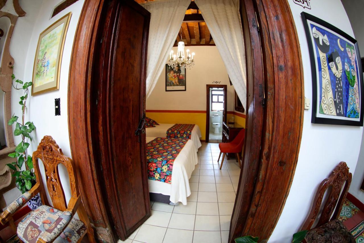 Hotel Casa Baez ปาทซ์คูเอโร ภายนอก รูปภาพ