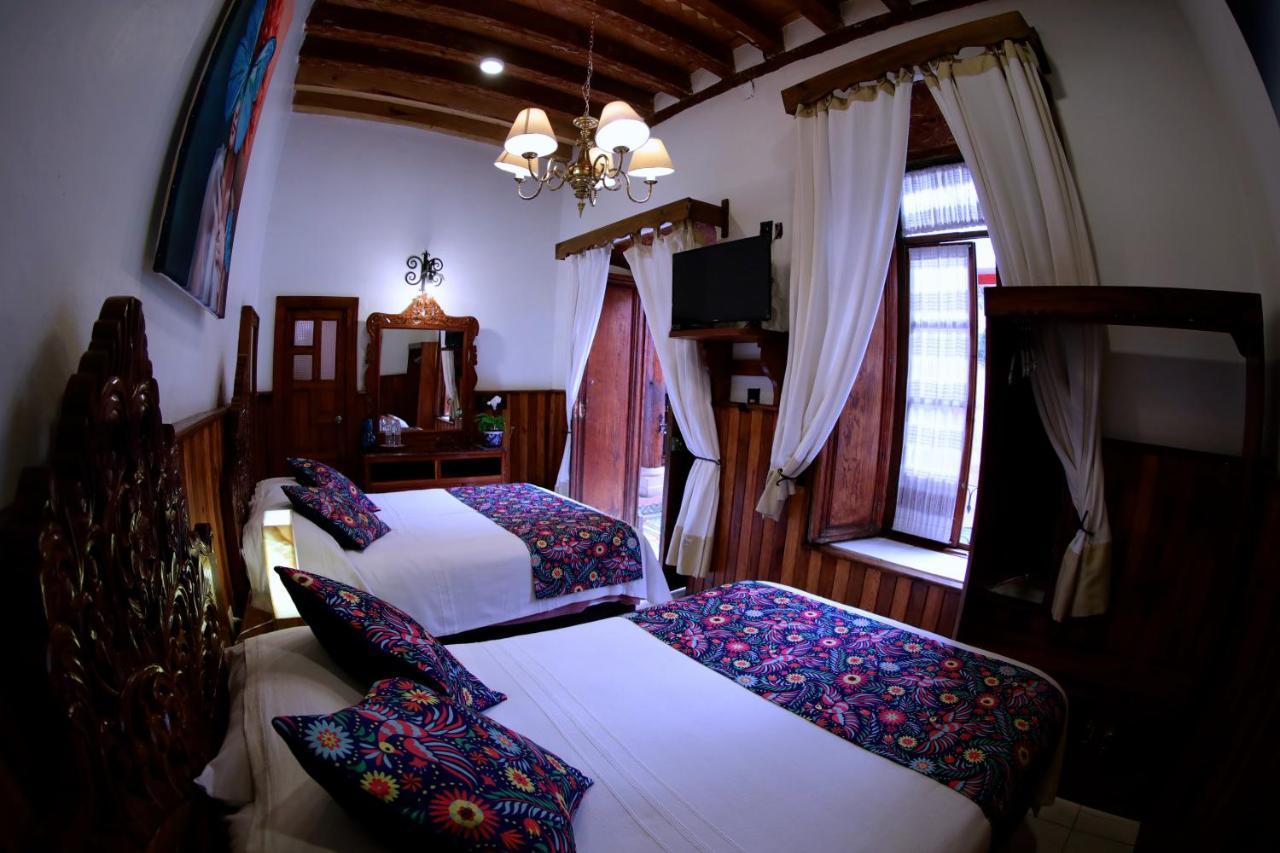 Hotel Casa Baez ปาทซ์คูเอโร ภายนอก รูปภาพ