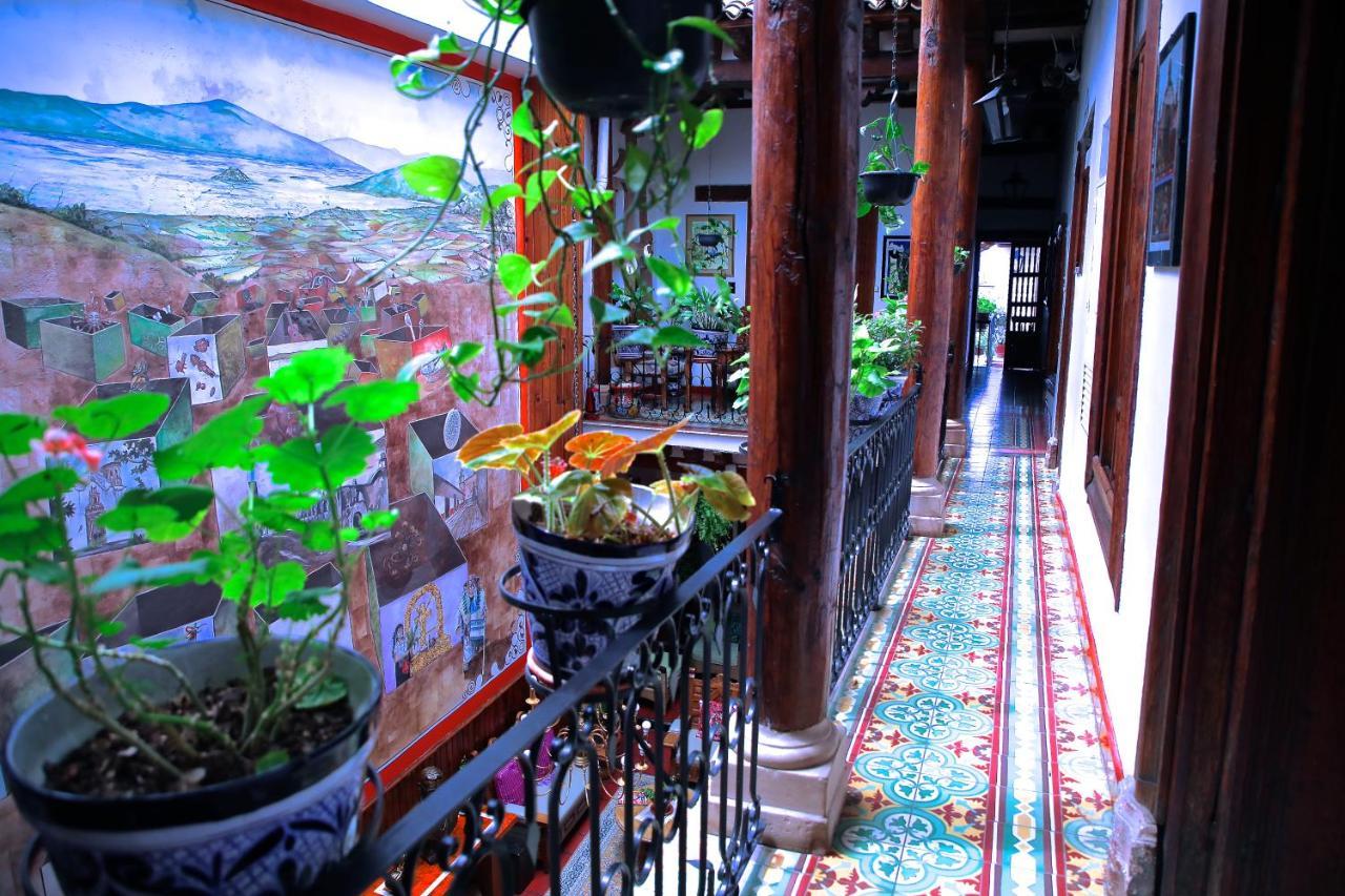 Hotel Casa Baez ปาทซ์คูเอโร ภายนอก รูปภาพ