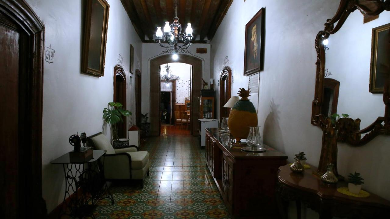 Hotel Casa Baez ปาทซ์คูเอโร ภายนอก รูปภาพ