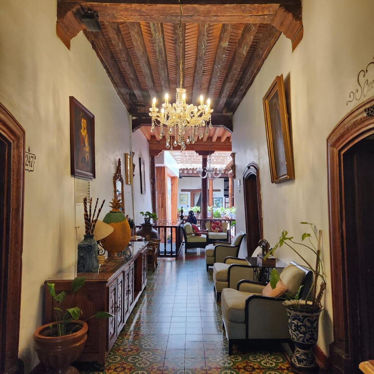 Hotel Casa Baez ปาทซ์คูเอโร ภายนอก รูปภาพ