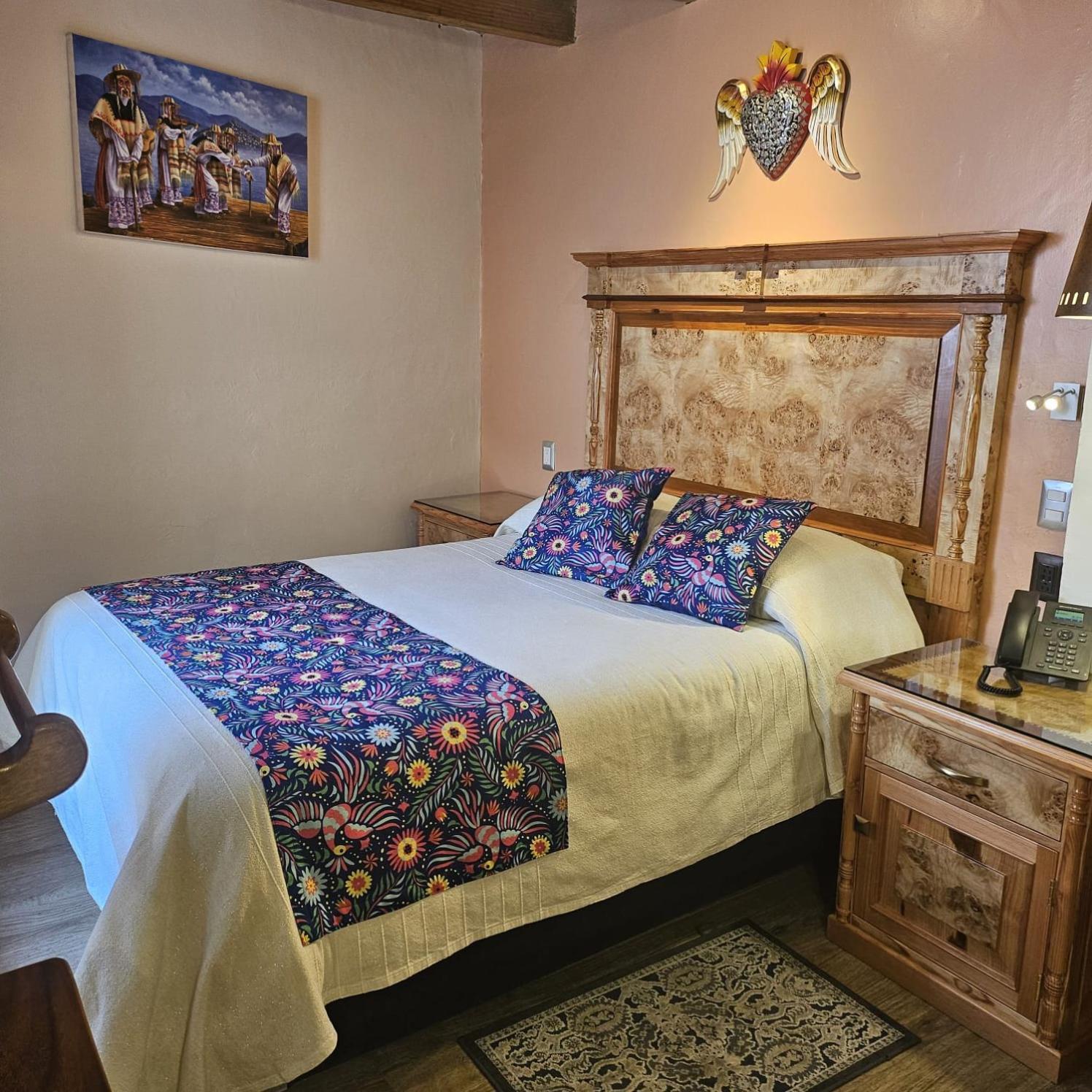 Hotel Casa Baez ปาทซ์คูเอโร ภายนอก รูปภาพ