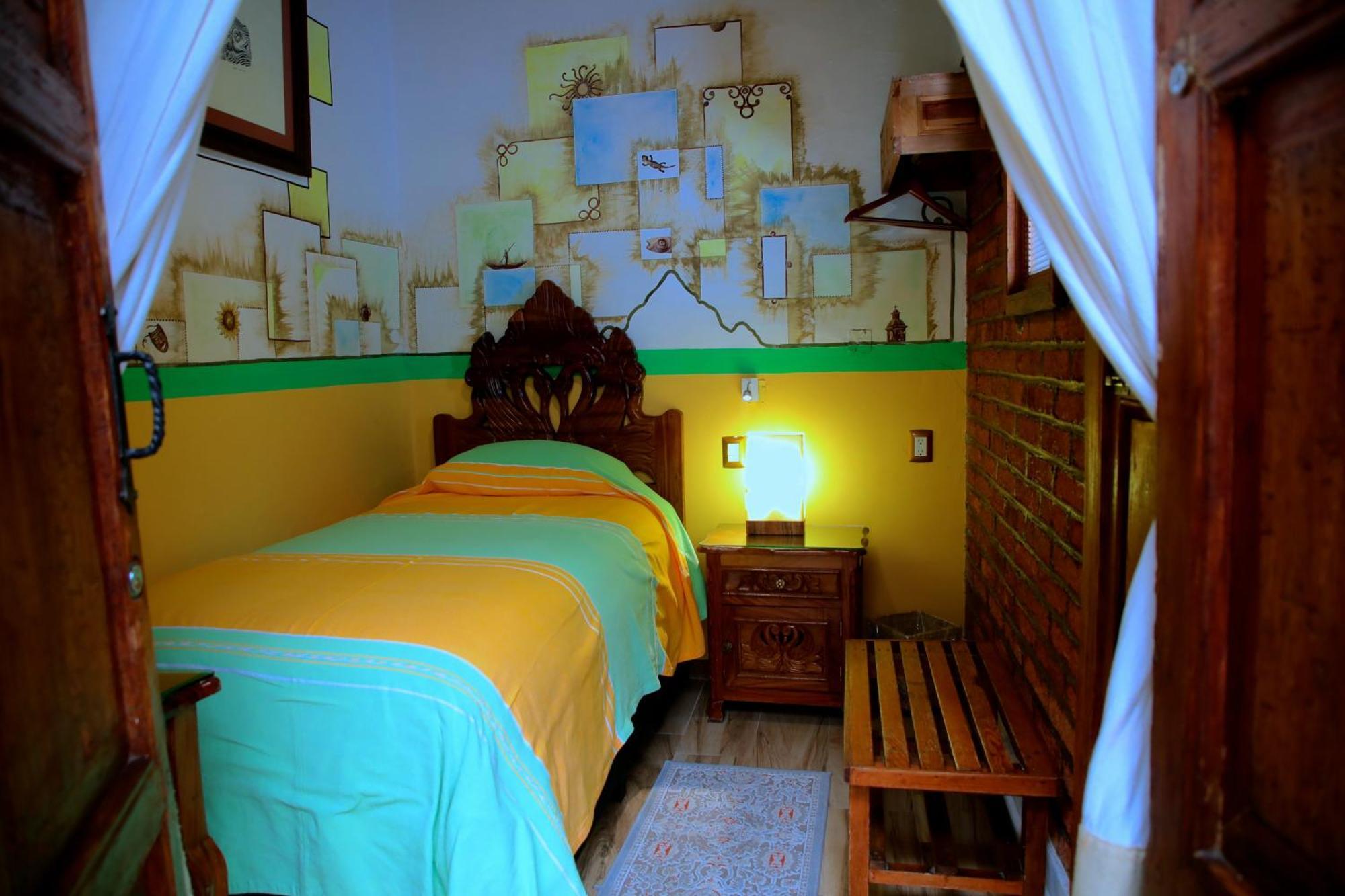 Hotel Casa Baez ปาทซ์คูเอโร ภายนอก รูปภาพ