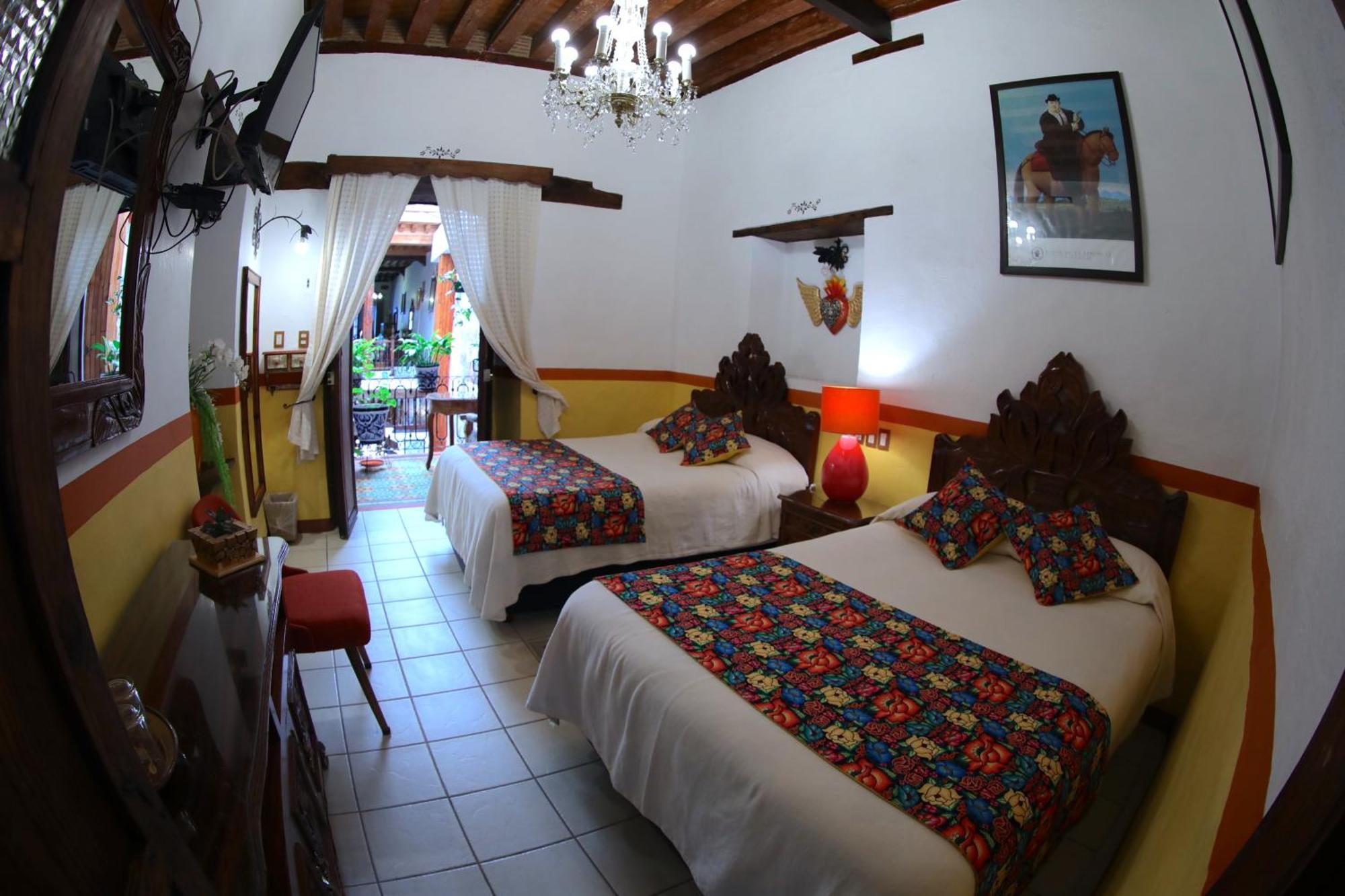 Hotel Casa Baez ปาทซ์คูเอโร ภายนอก รูปภาพ