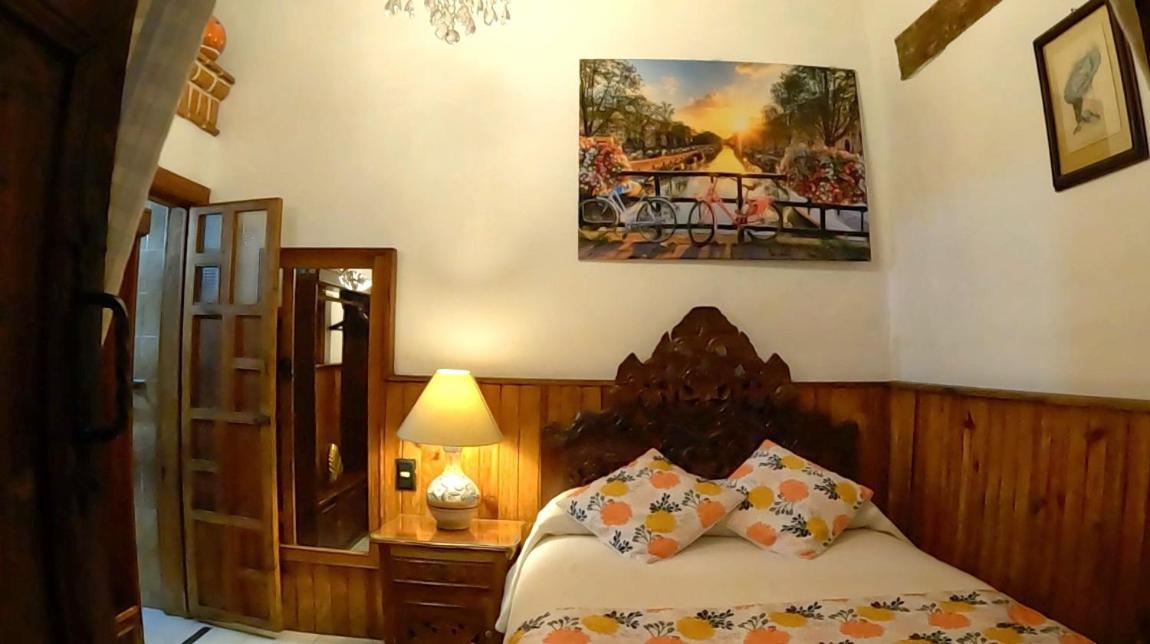Hotel Casa Baez ปาทซ์คูเอโร ภายนอก รูปภาพ