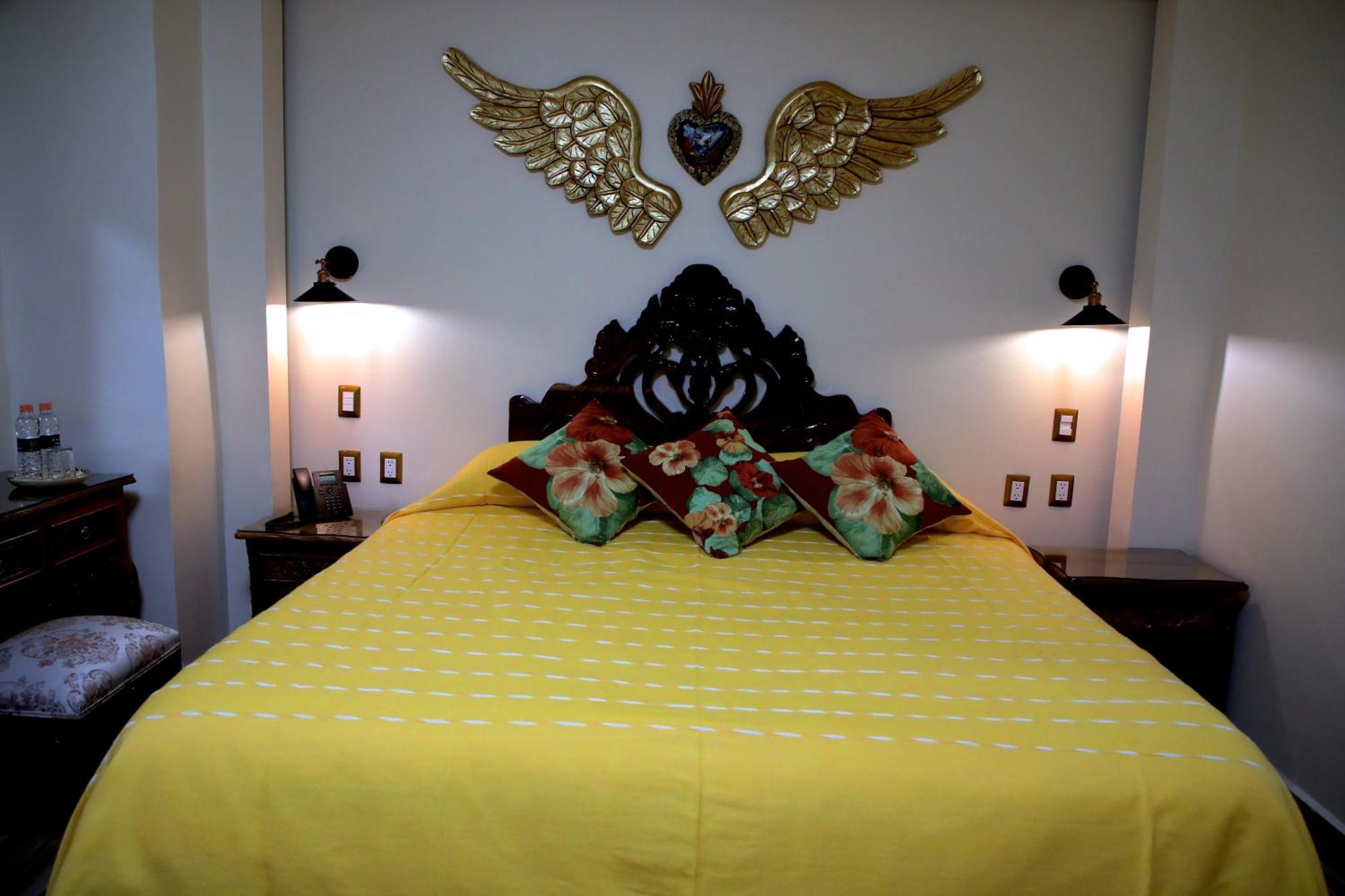 Hotel Casa Baez ปาทซ์คูเอโร ภายนอก รูปภาพ