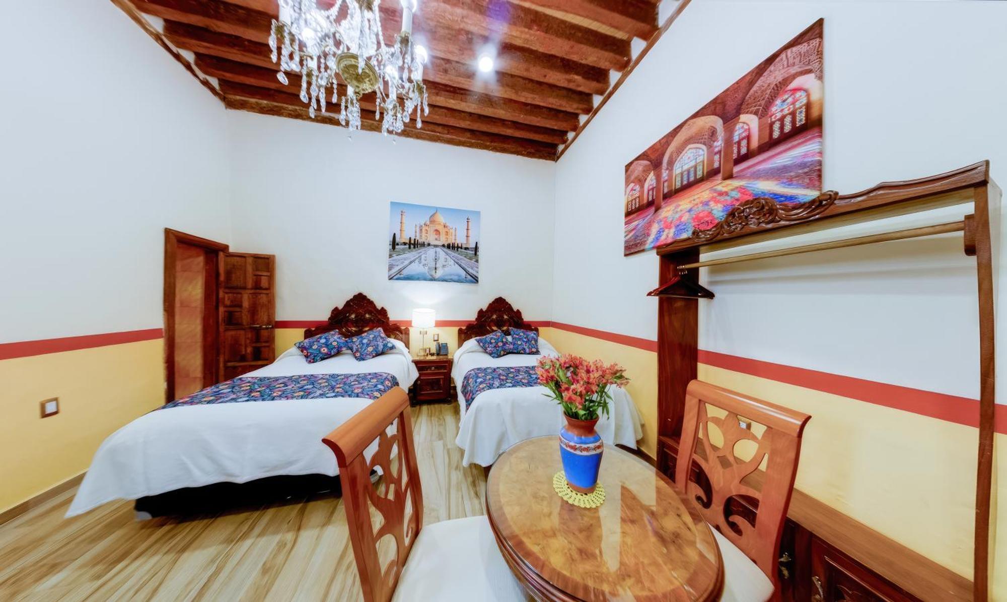 Hotel Casa Baez ปาทซ์คูเอโร ภายนอก รูปภาพ