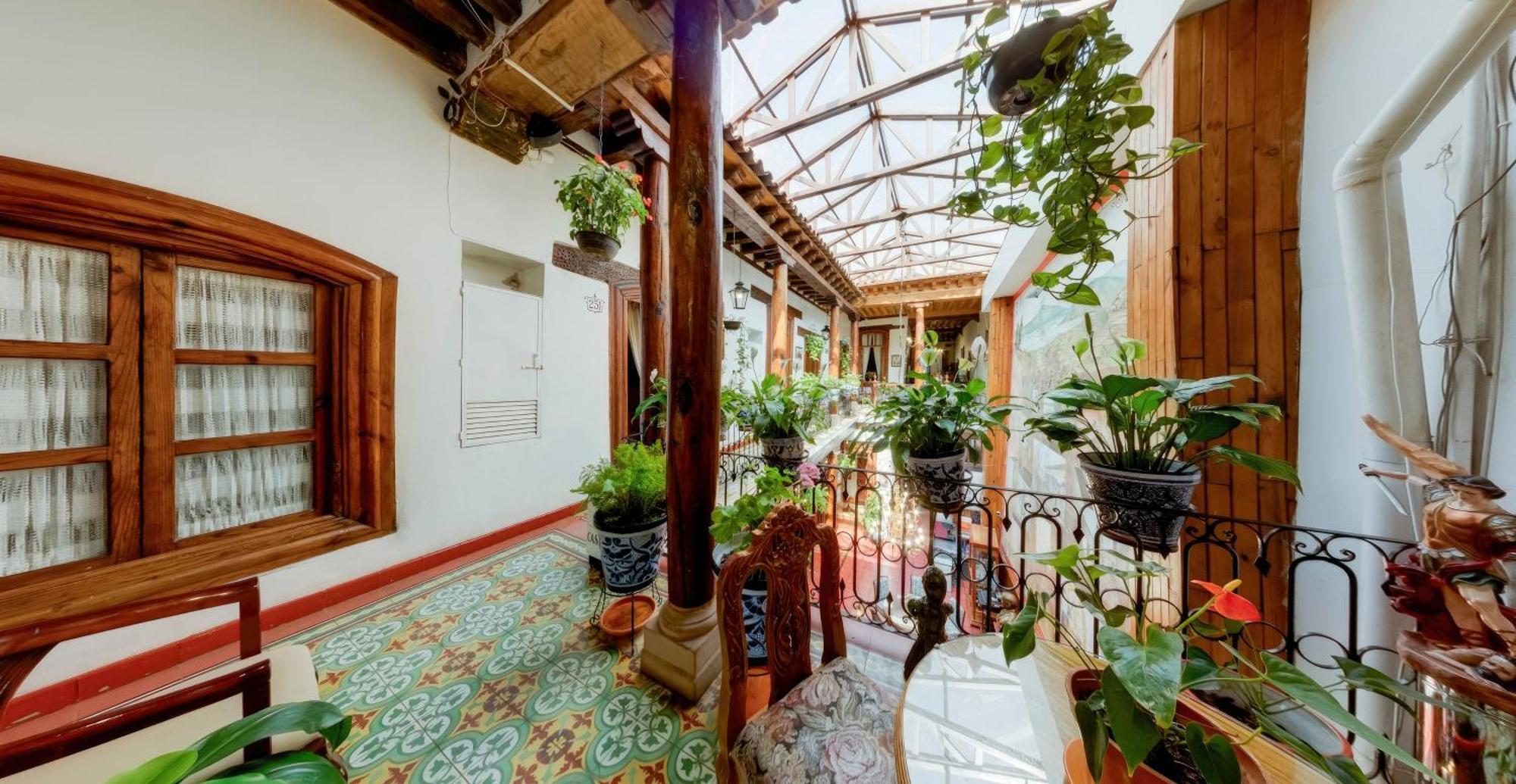 Hotel Casa Baez ปาทซ์คูเอโร ภายนอก รูปภาพ