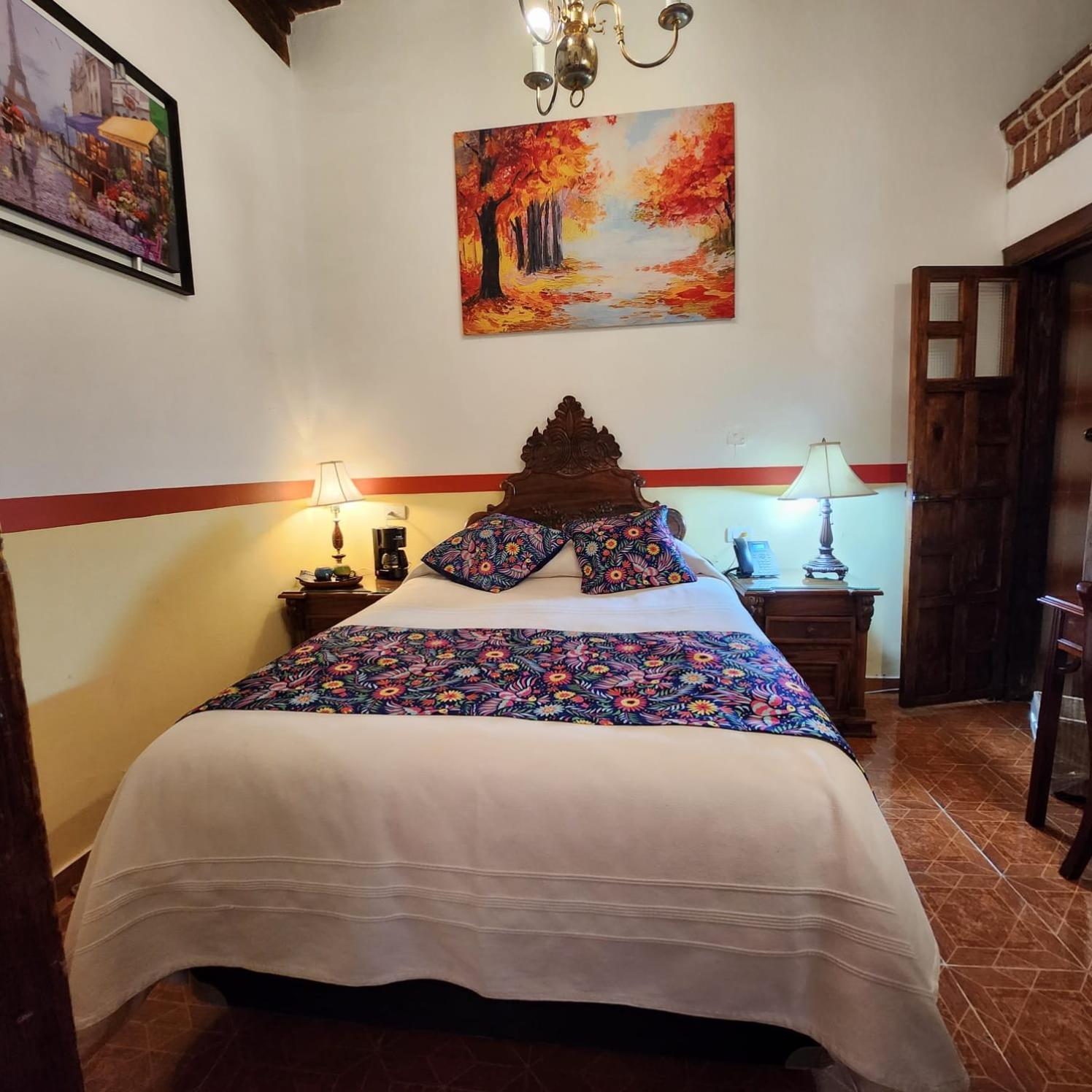 Hotel Casa Baez ปาทซ์คูเอโร ภายนอก รูปภาพ