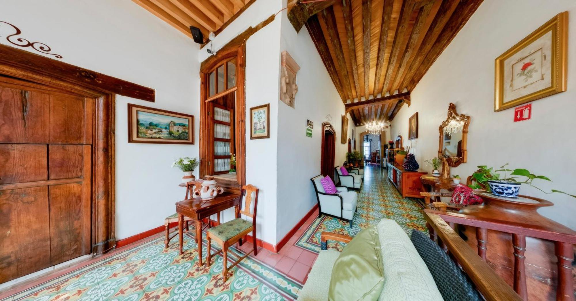 Hotel Casa Baez ปาทซ์คูเอโร ภายนอก รูปภาพ