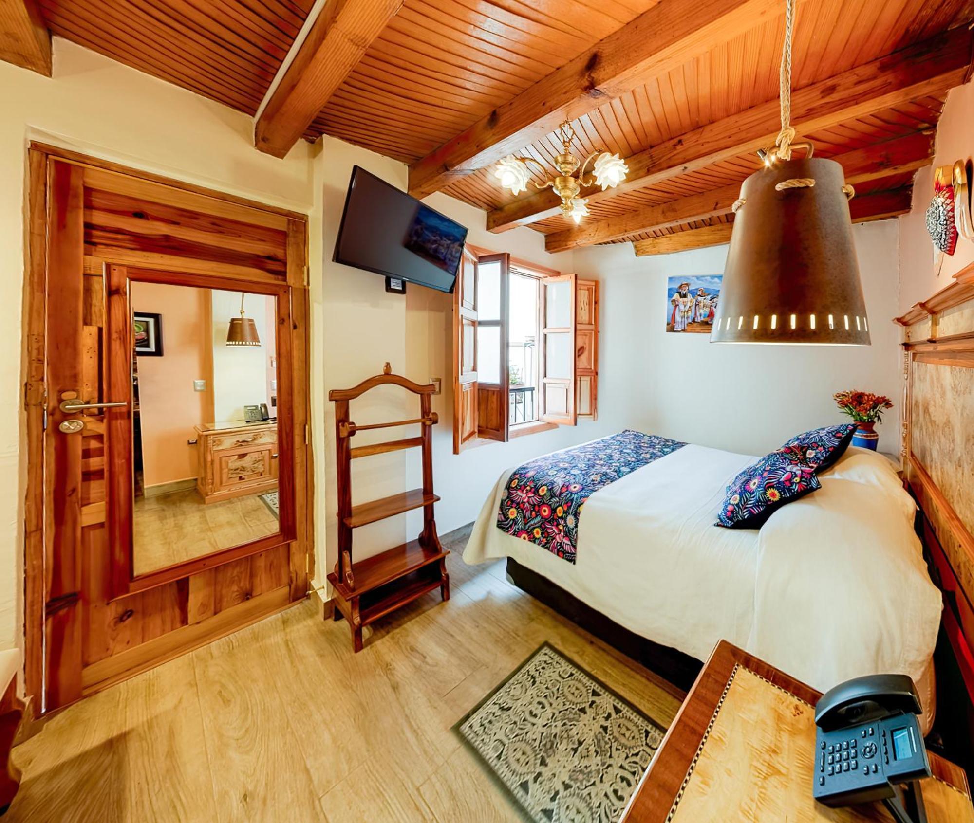 Hotel Casa Baez ปาทซ์คูเอโร ภายนอก รูปภาพ